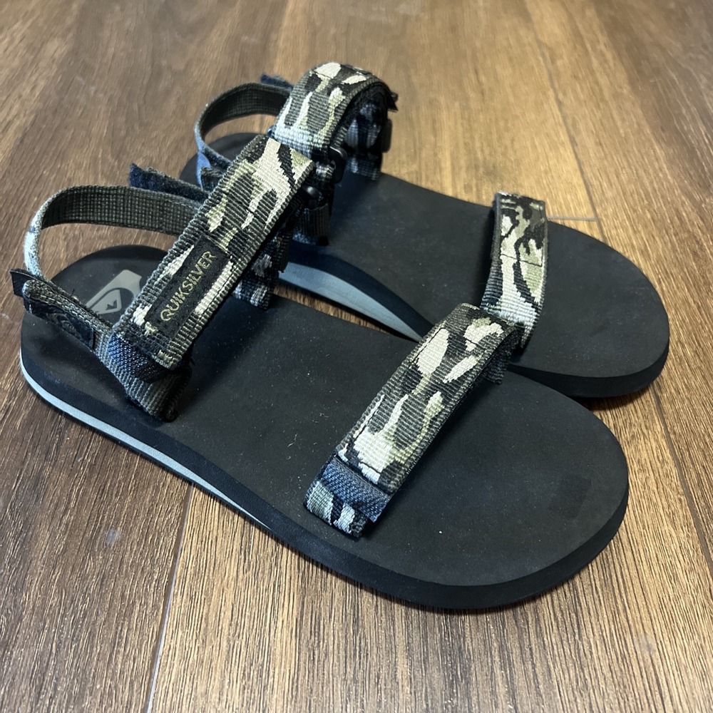 Quiksilver  Boys Monkey Caged Toddler Sandals Size 6 Youth